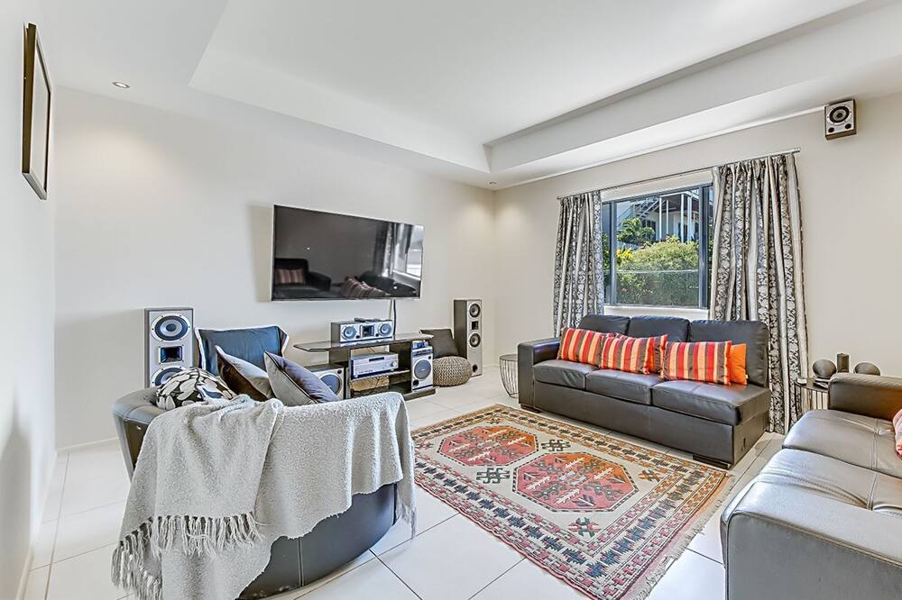 Photo of Livingroom in Yeppoon