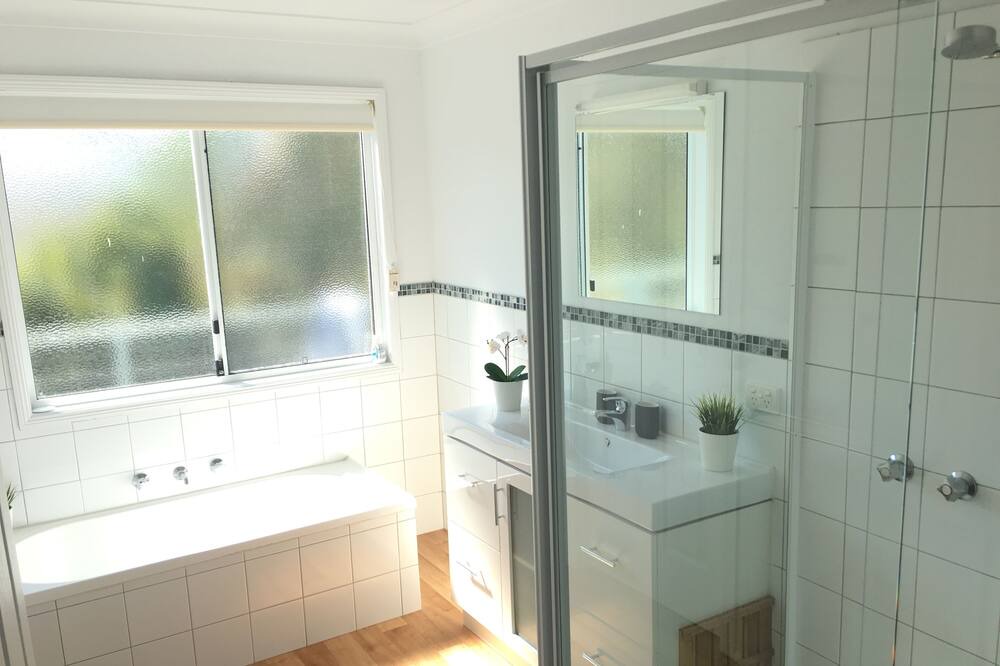 Photo of Bathroom in Venus Bay