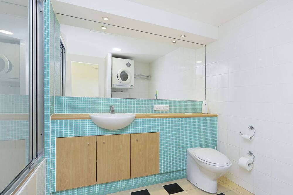 Photo of Bathroom in The Entrance