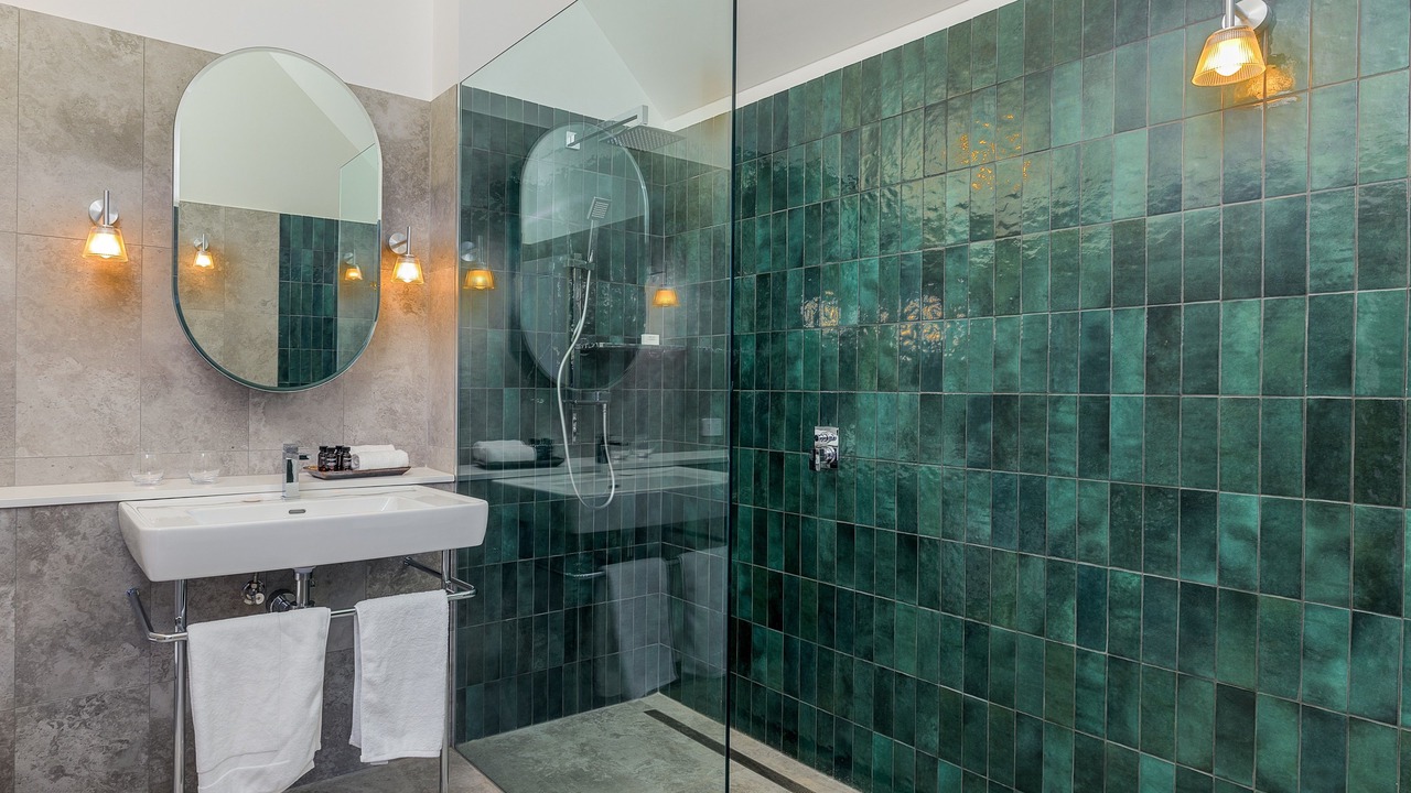 Photo of Bathroom in Orange