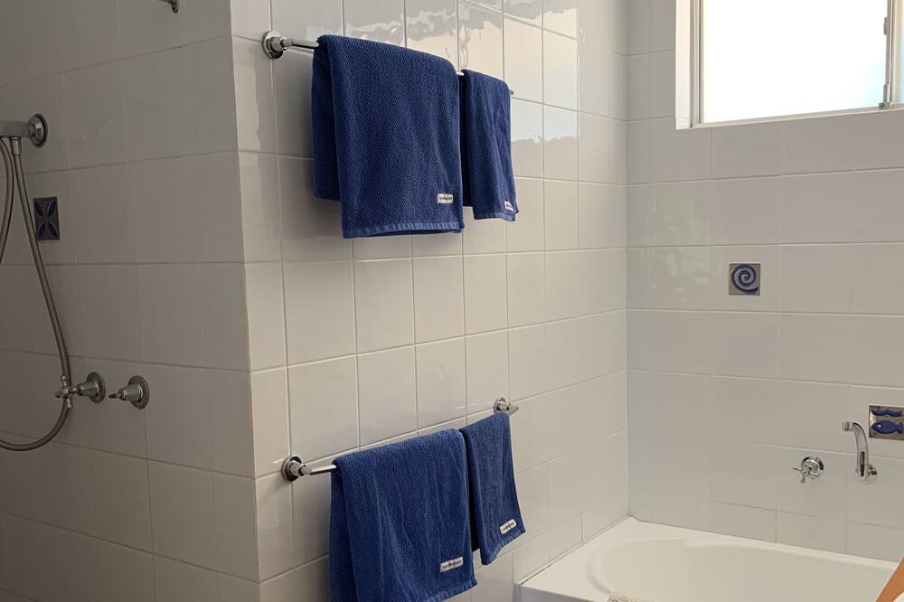 Photo of Bathroom in Guilderton