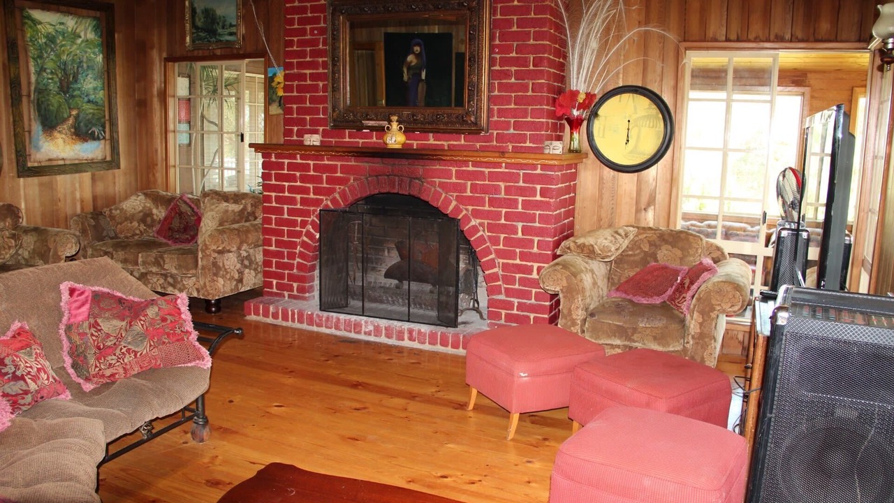 Photo of Livingroom in Guilderton