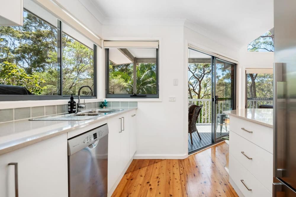 Photo of Kitchen in Macmasters Beach
