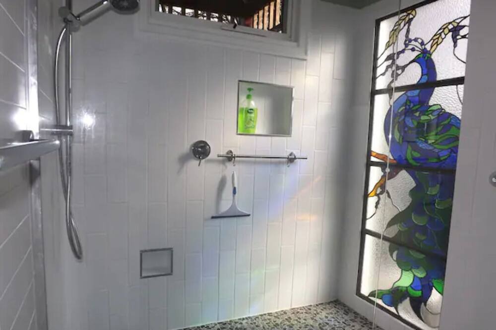Photo of Bathroom in Harcourt