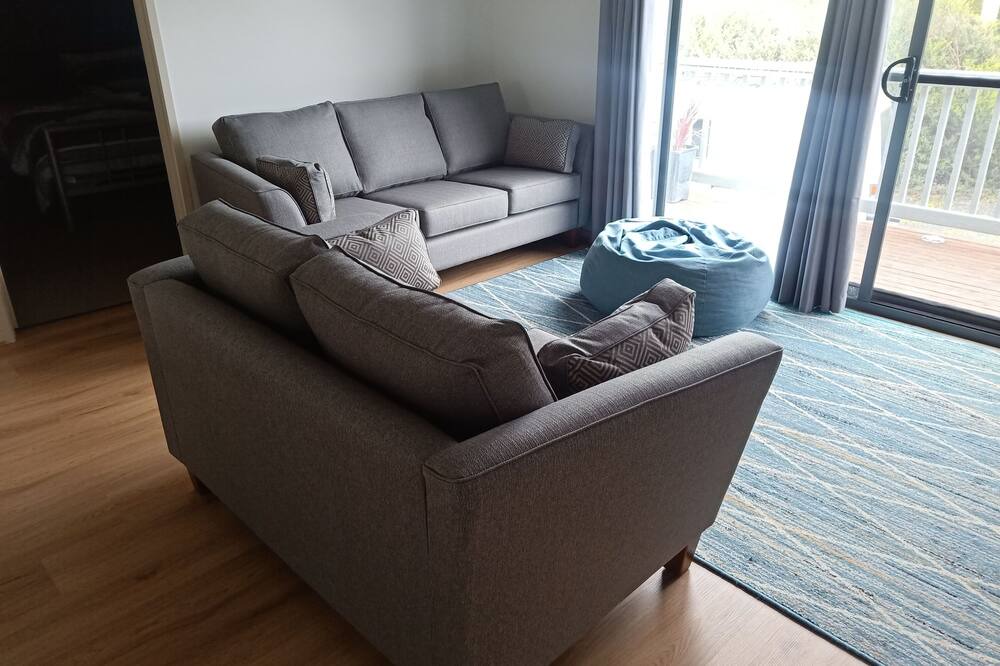Photo of Livingroom in Venus Bay