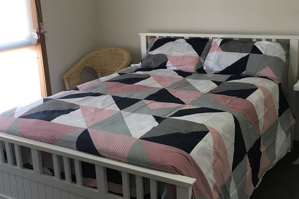 Photo of Bedroom in Moonta Bay
