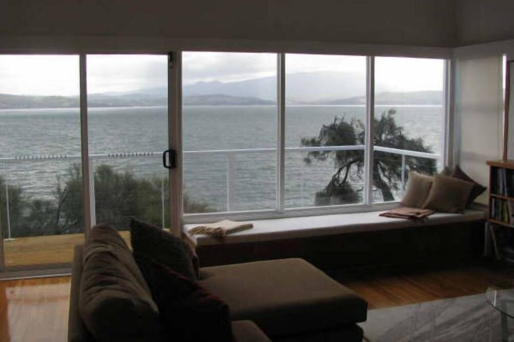 Photo of Livingroom in South Arm