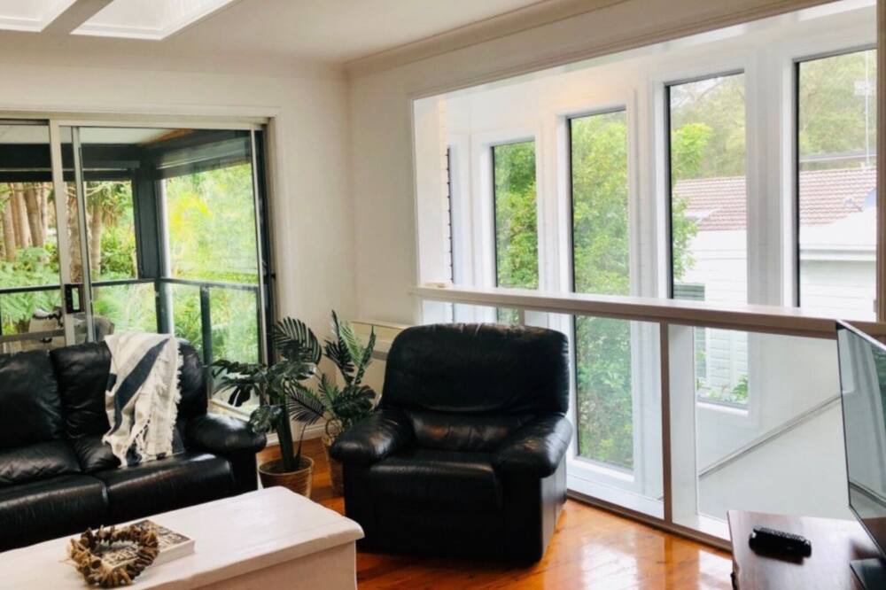 Photo of Livingroom in Umina Beach
