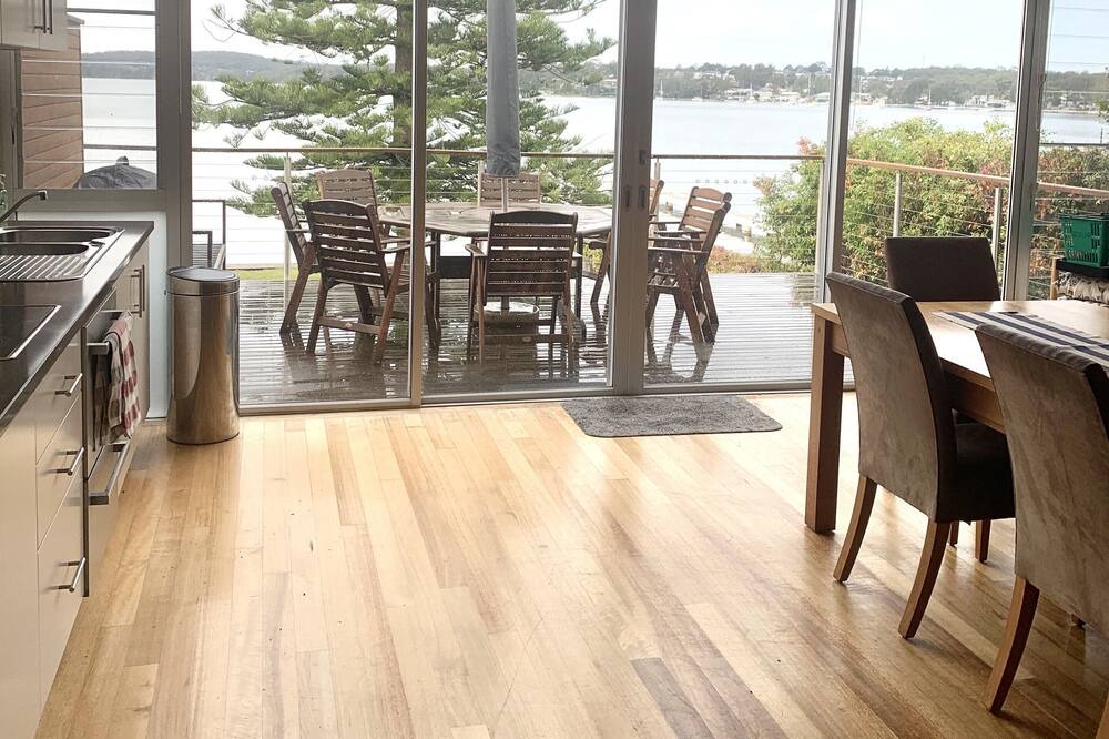 Photo of Livingroom in Bonnells Bay