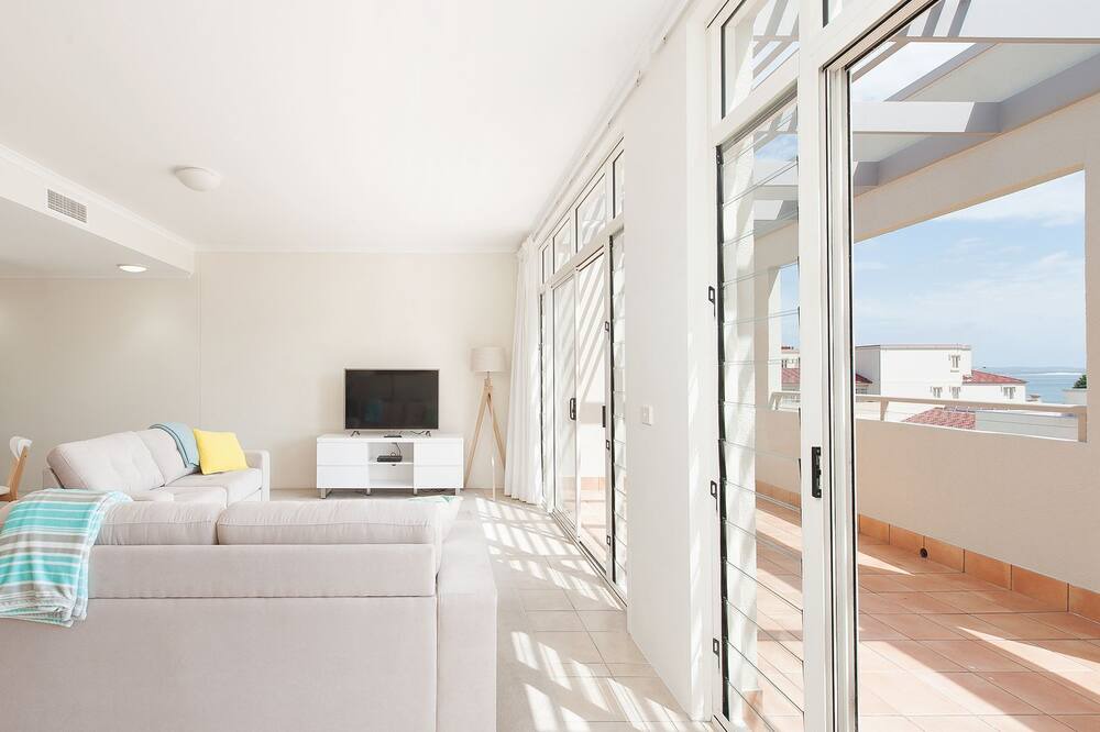 Photo of Livingroom in Shoal Bay