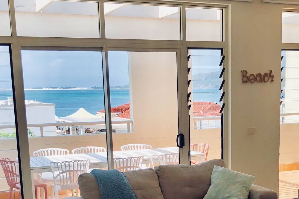 Photo of Livingroom in Shoal Bay