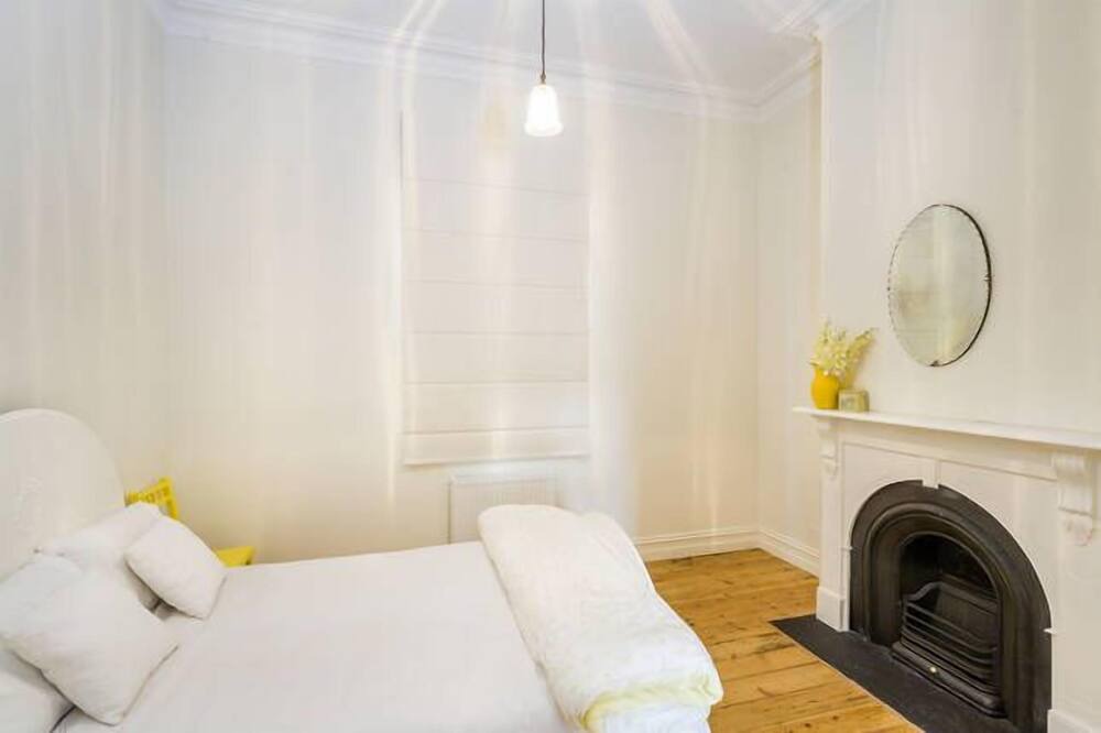 Photo of Bedroom in Queenscliff