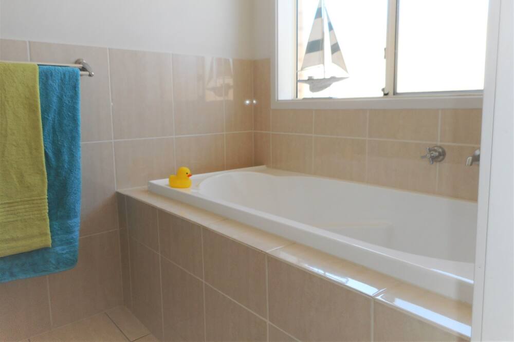 Photo of Bathroom in Port Hughes