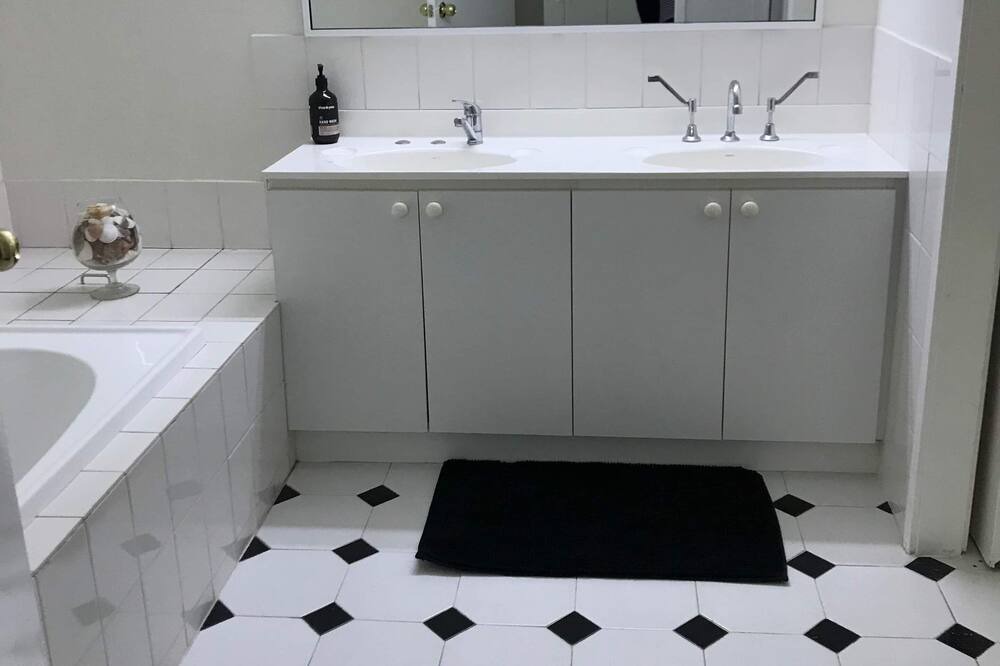 Photo of Bathroom in Robinson
