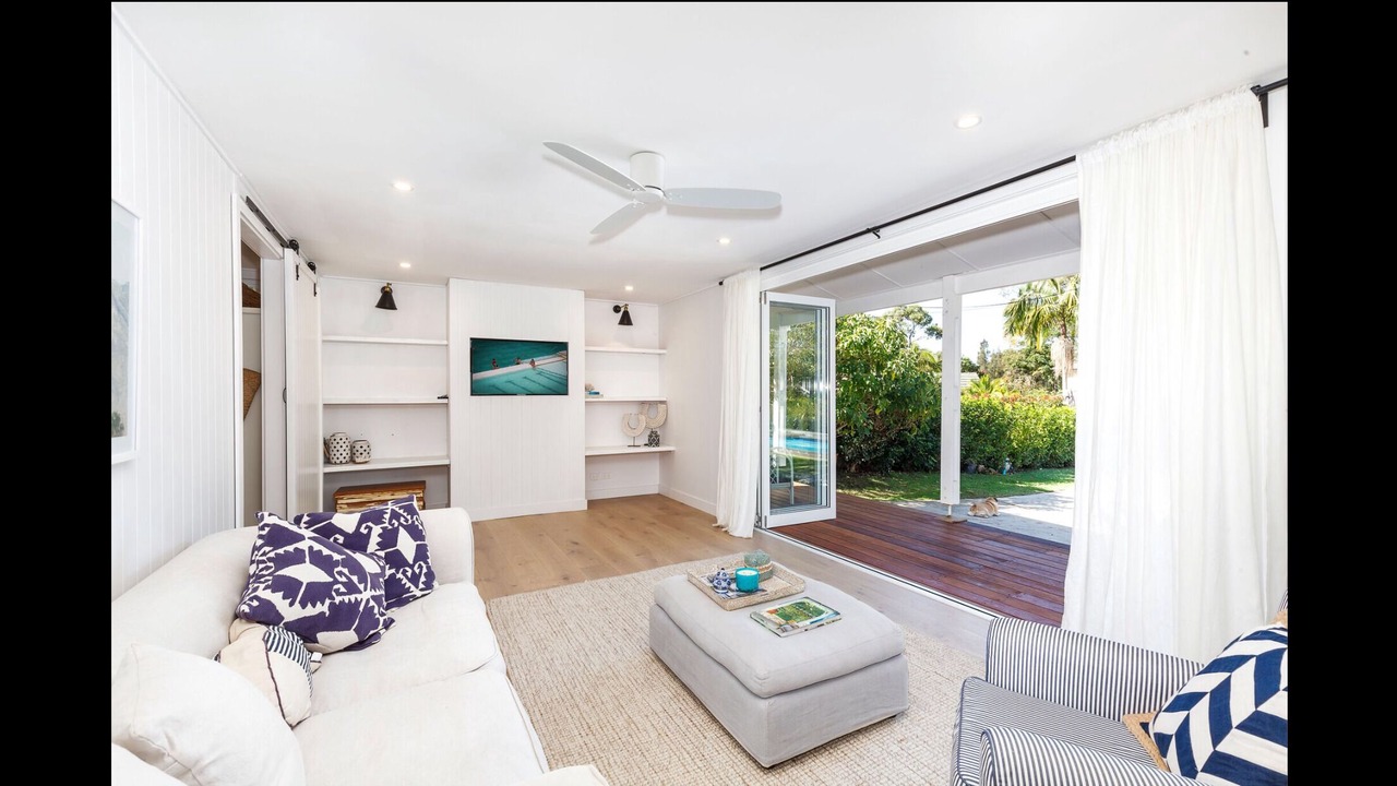 Photo of Livingroom in Bayview