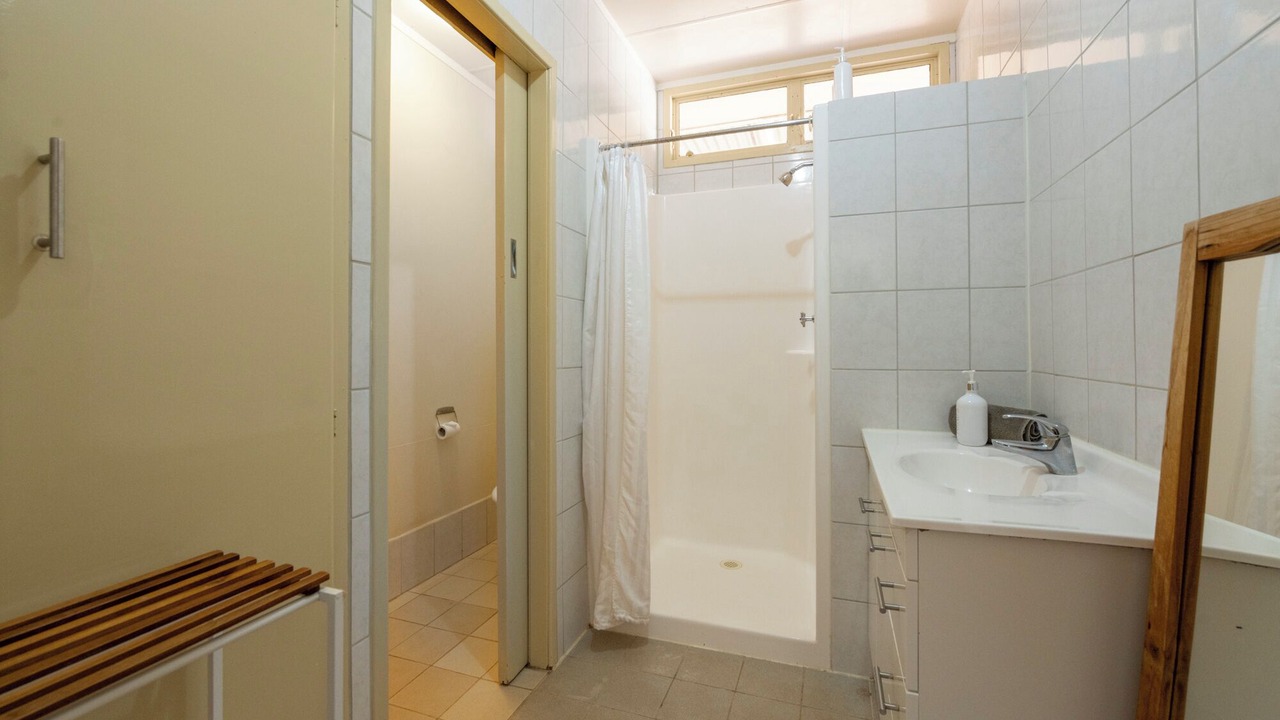 Photo of Bathroom in Arkaroola Village