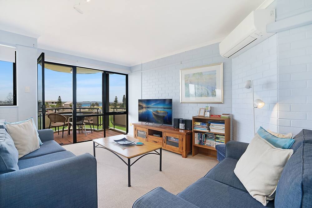 Photo of Livingroom in Newcastle East