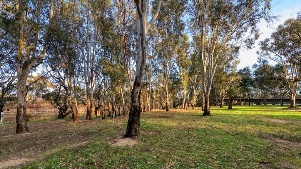 Photo of Others in Deniliquin