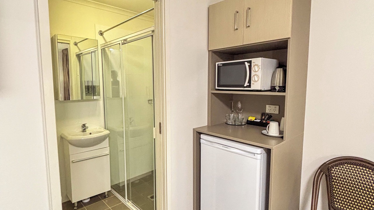 Photo of Bathroom in Parkes