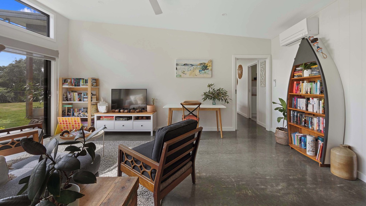 Photo of Livingroom in Sandy Point