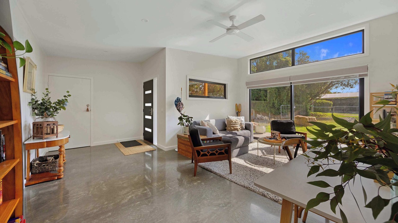 Photo of Livingroom in Sandy Point