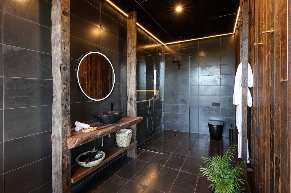 Photo of Bathroom in Elevated Plains