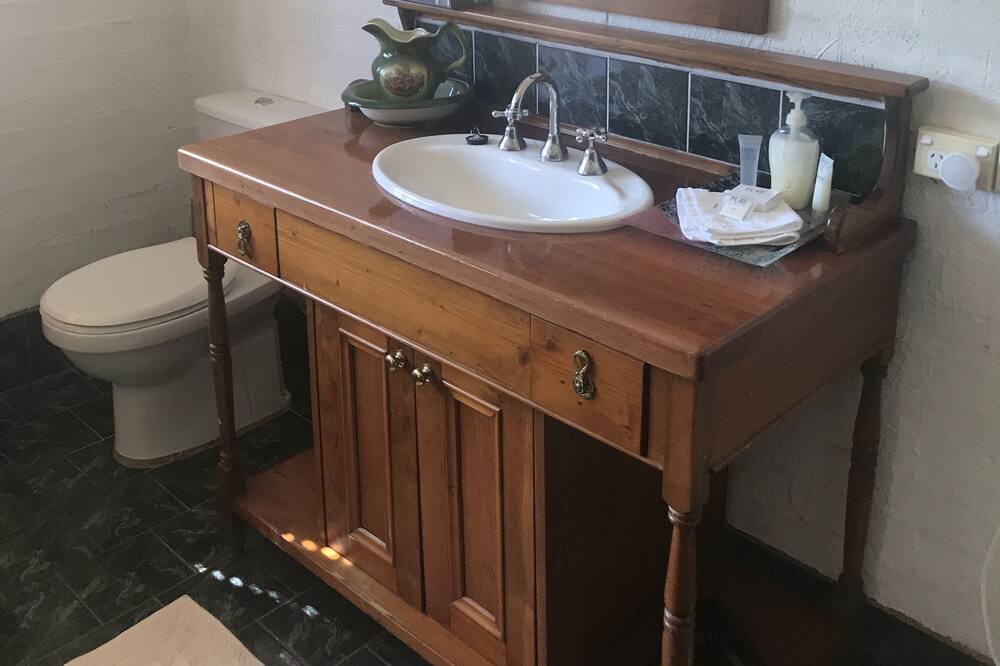 Photo of Bathroom in Robertson