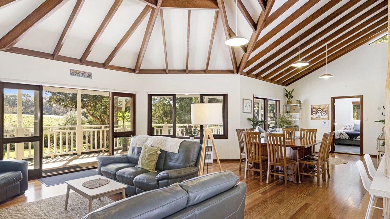 Photo of Livingroom in Redgate