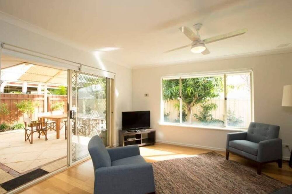 Photo of Livingroom in Mount Pleasant