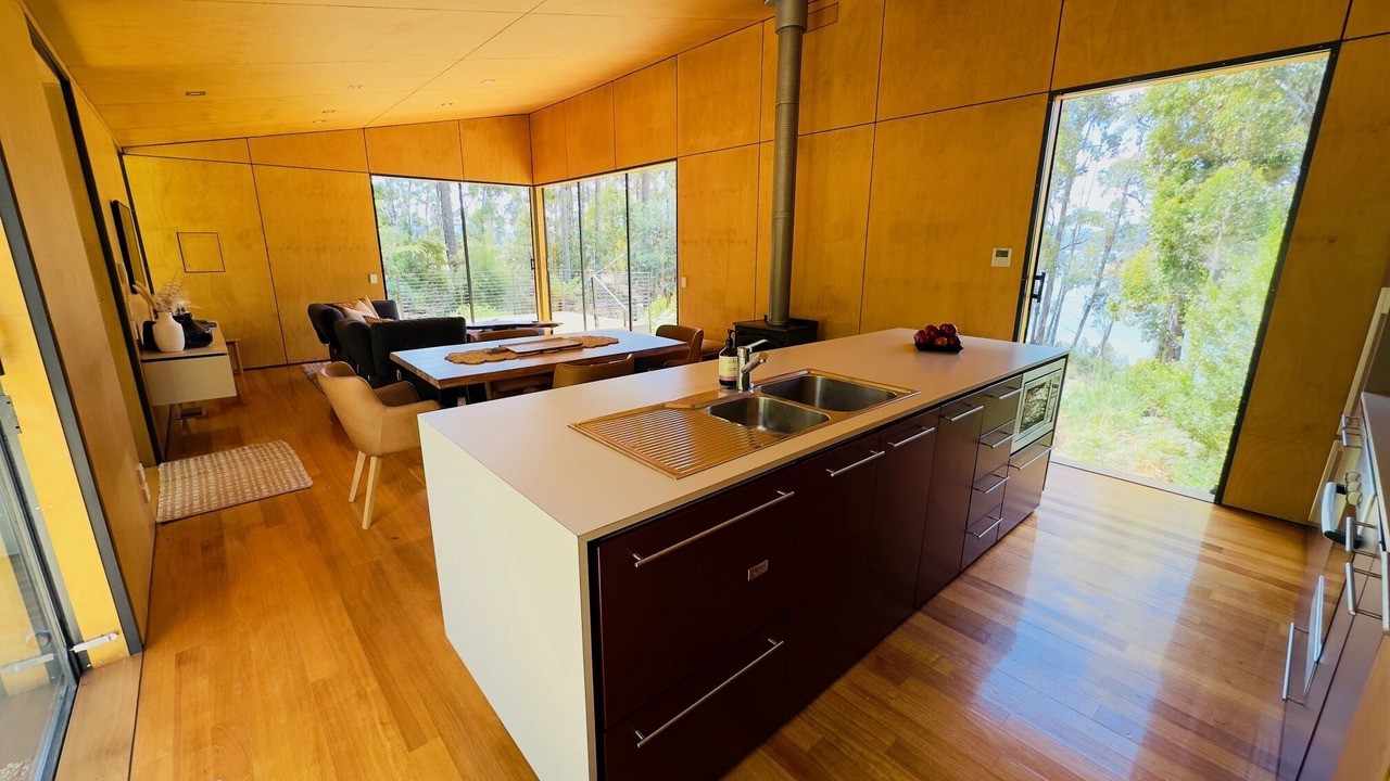 Photo of Kitchen in Police Point