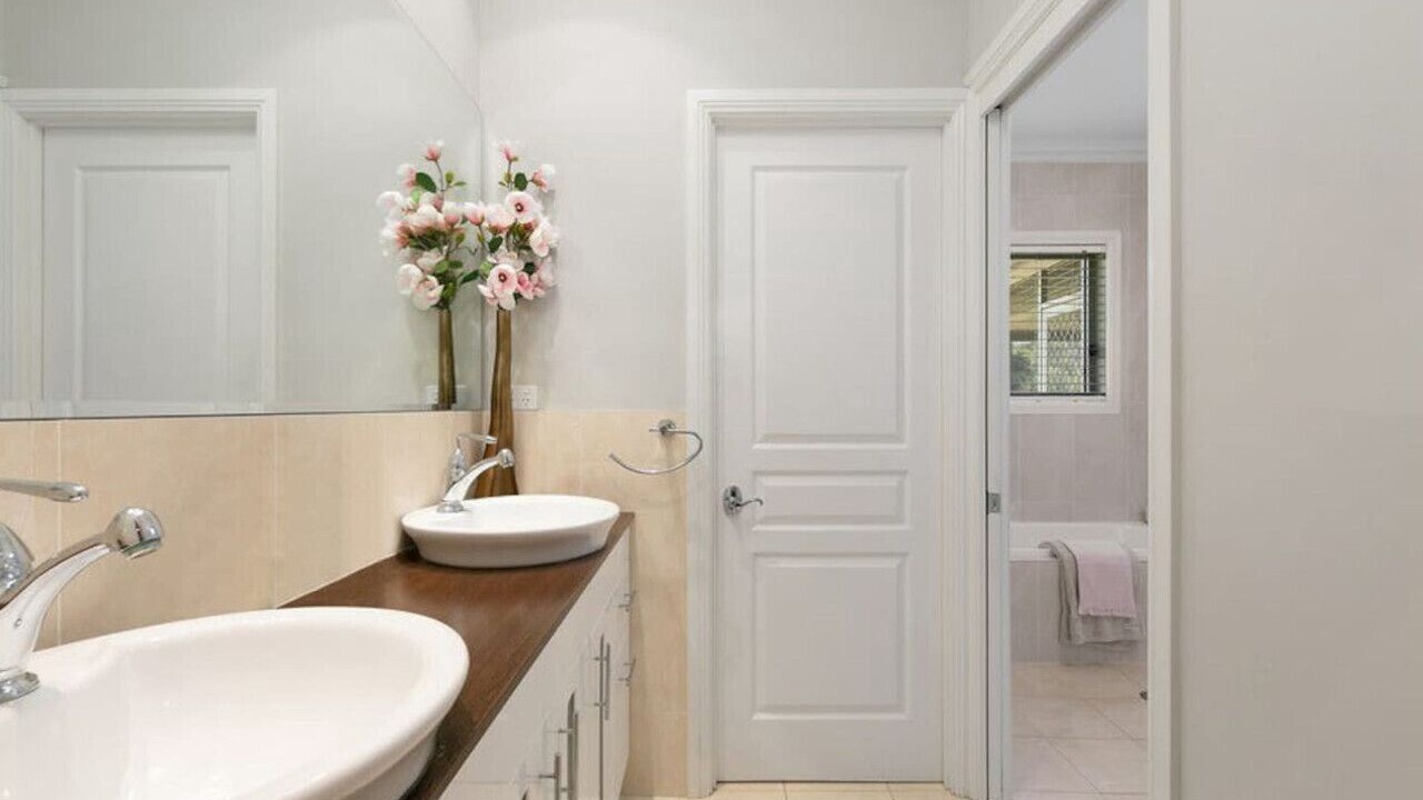 Photo of Bathroom in Bellbird
