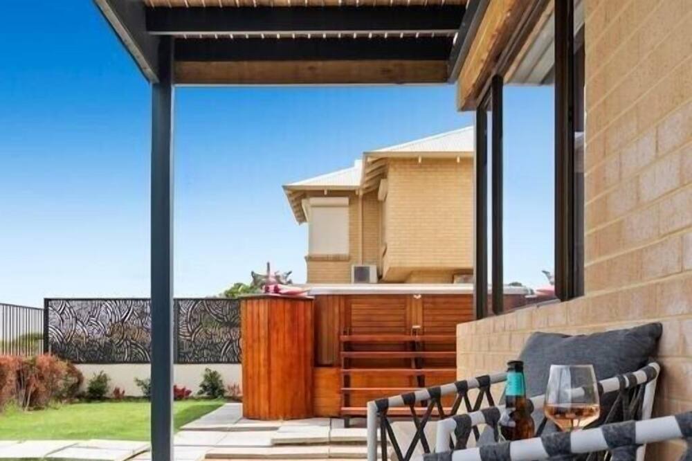 Photo of Outdoor in Silver Sands