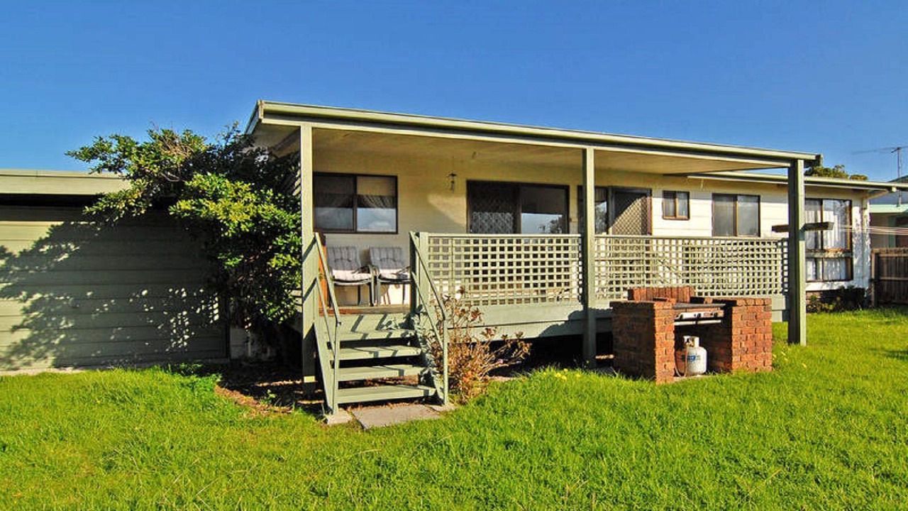 Photo of Outdoor in Indented Head