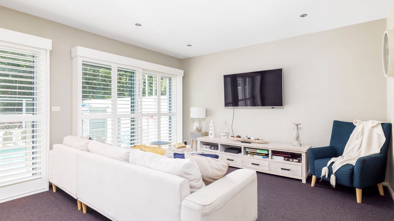Photo of Livingroom in Salamander Bay