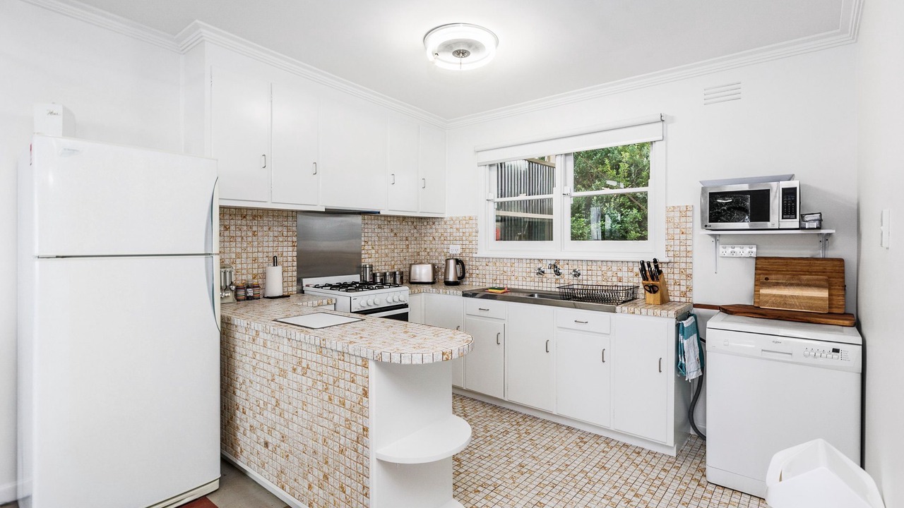Photo of Kitchen in Indented Head