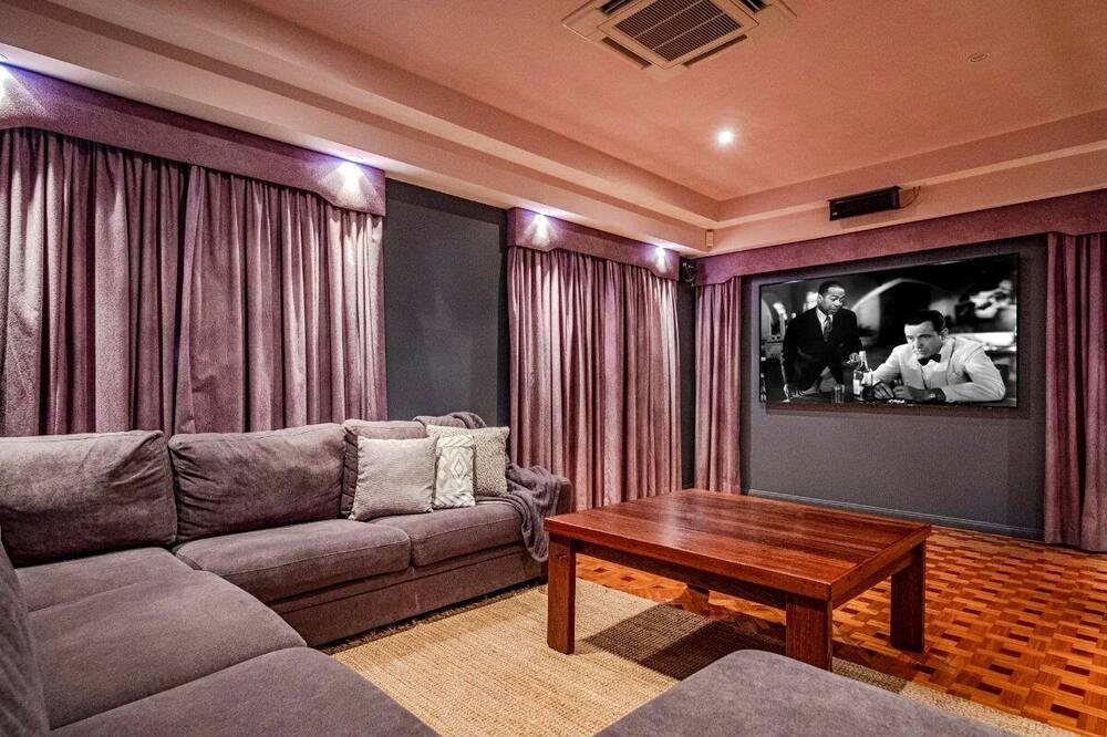 Photo of Livingroom in Blue Bay