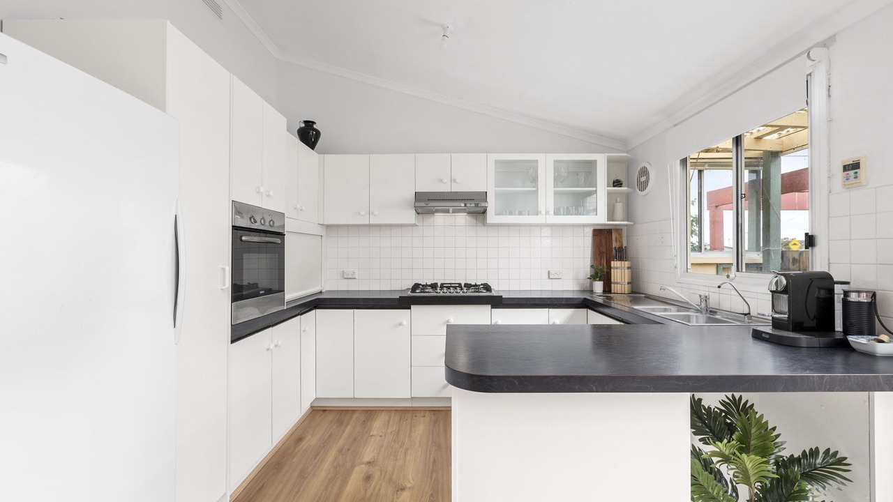 Photo of Kitchen in Indented Head