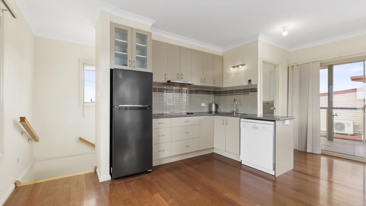 Photo of Kitchen in Indented Head