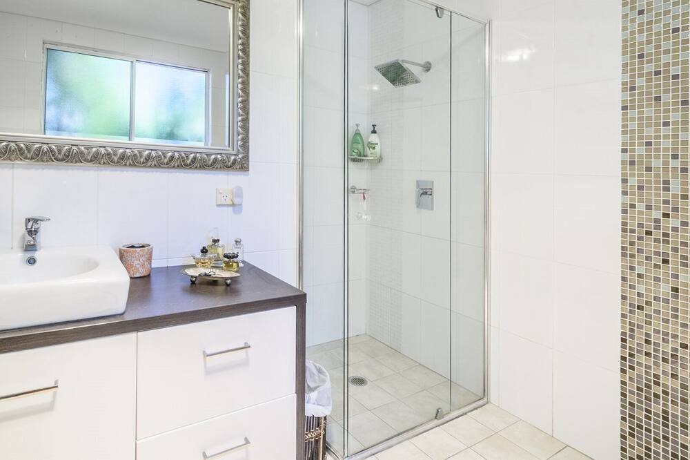 Photo of Bathroom in Macmasters Beach