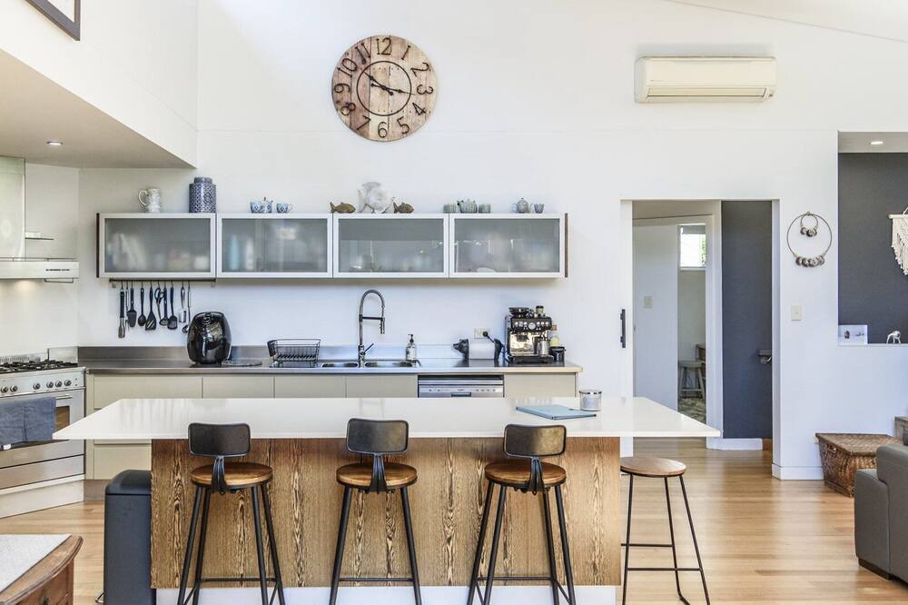 Photo of Kitchen in Macmasters Beach