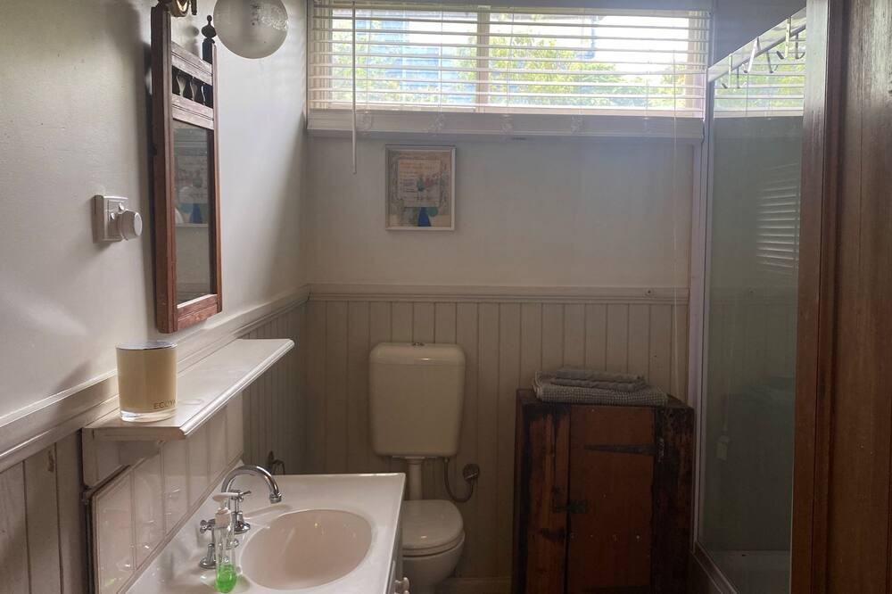 Photo of Bathroom in Inverloch