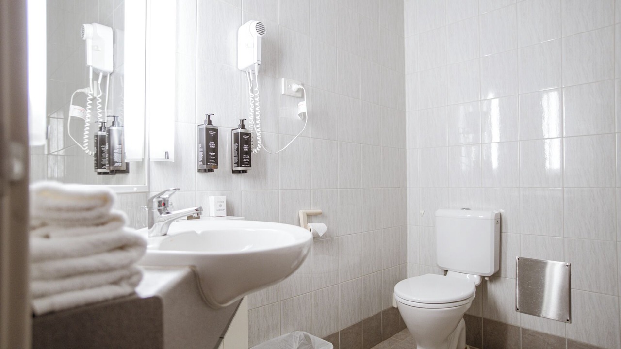 Photo of Bathroom in Geraldton