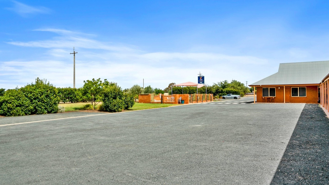 Photo of Outdoor in Hay South