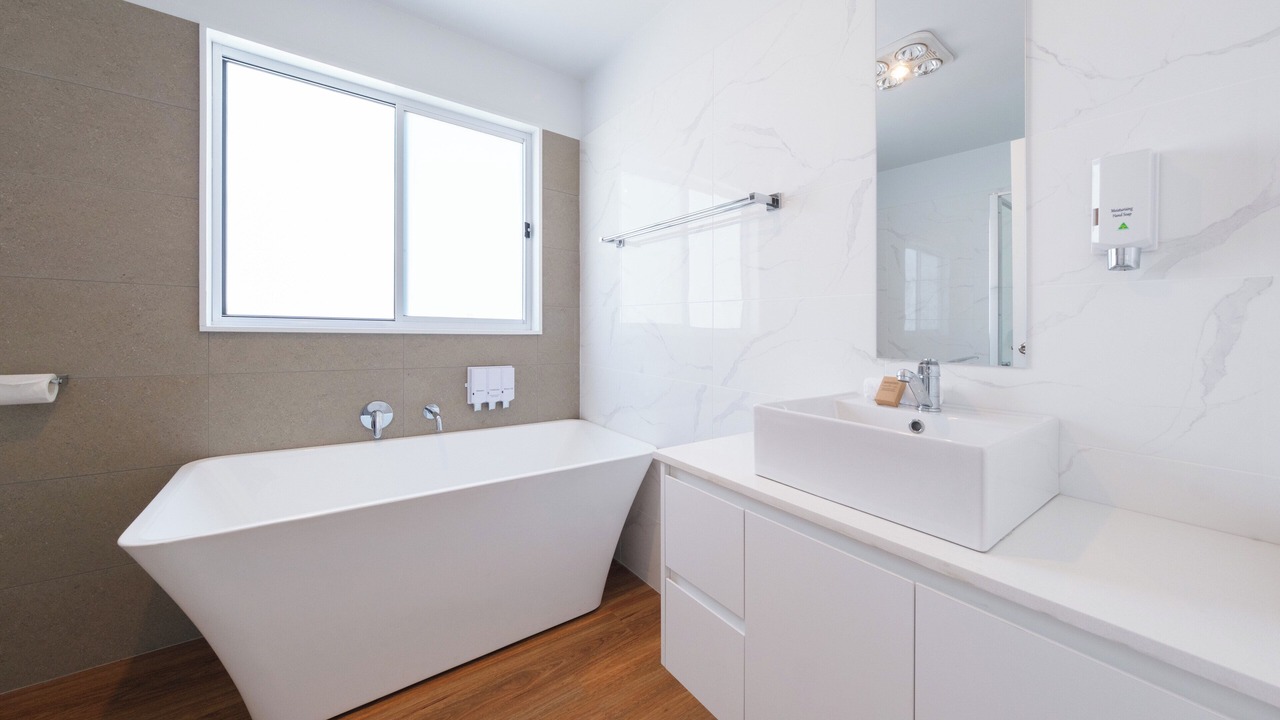 Photo of Bathroom in Kingswood