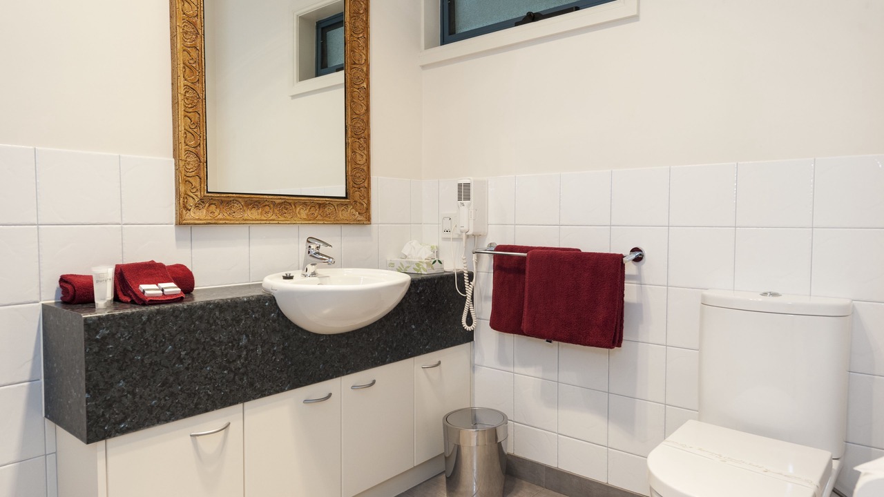 Photo of Bathroom in Inverloch