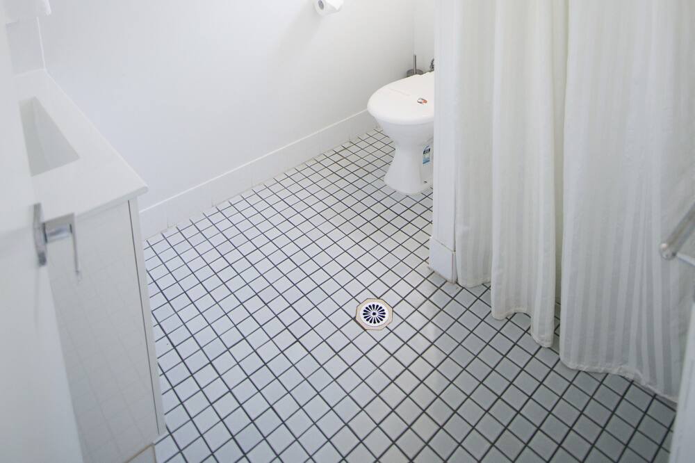 Photo of Bathroom in West Mackay