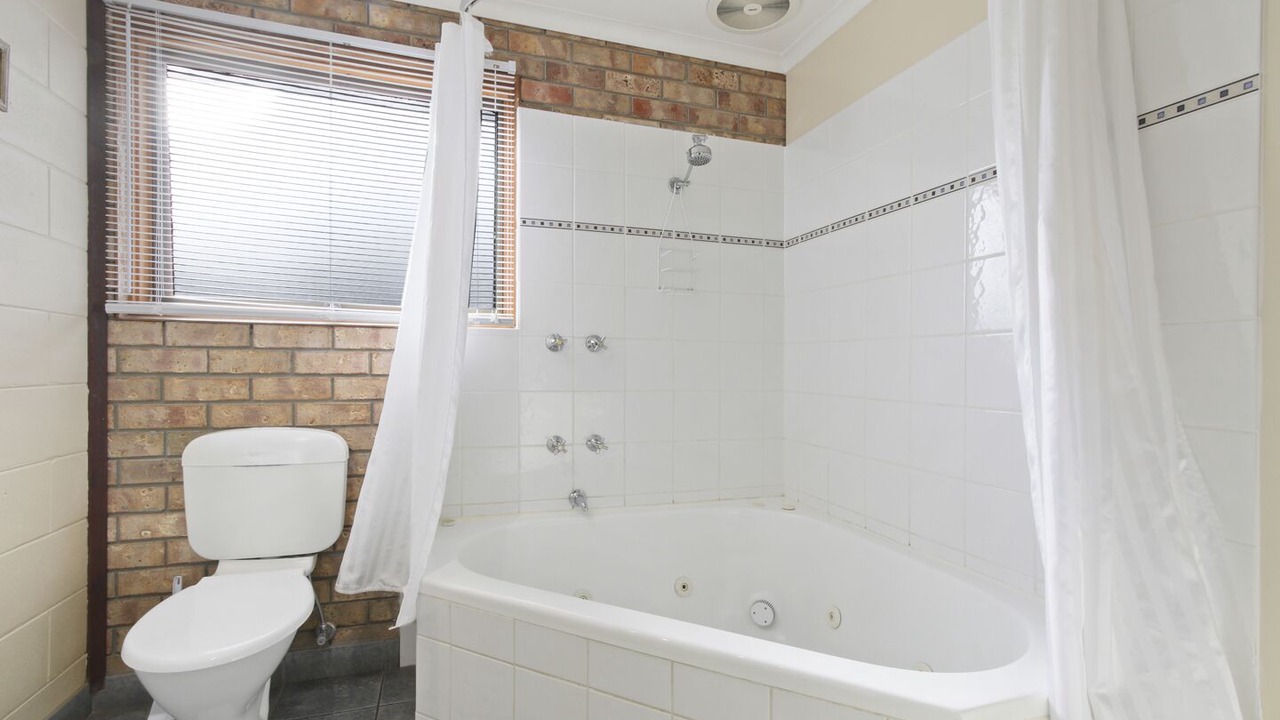 Photo of Bathroom in Lakes Entrance