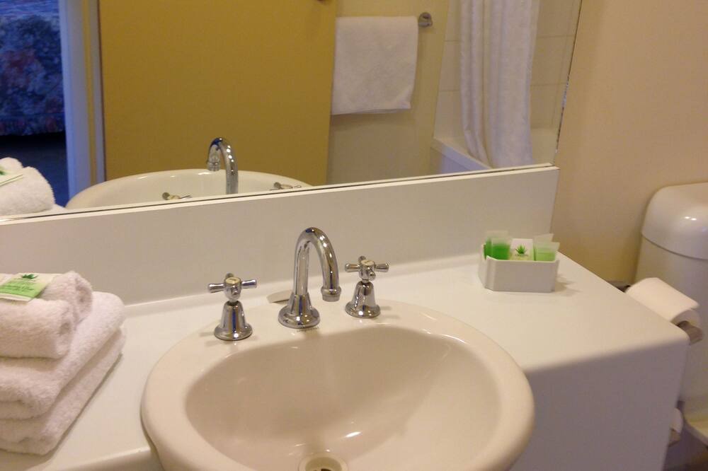 Photo of Bathroom in Warrnambool