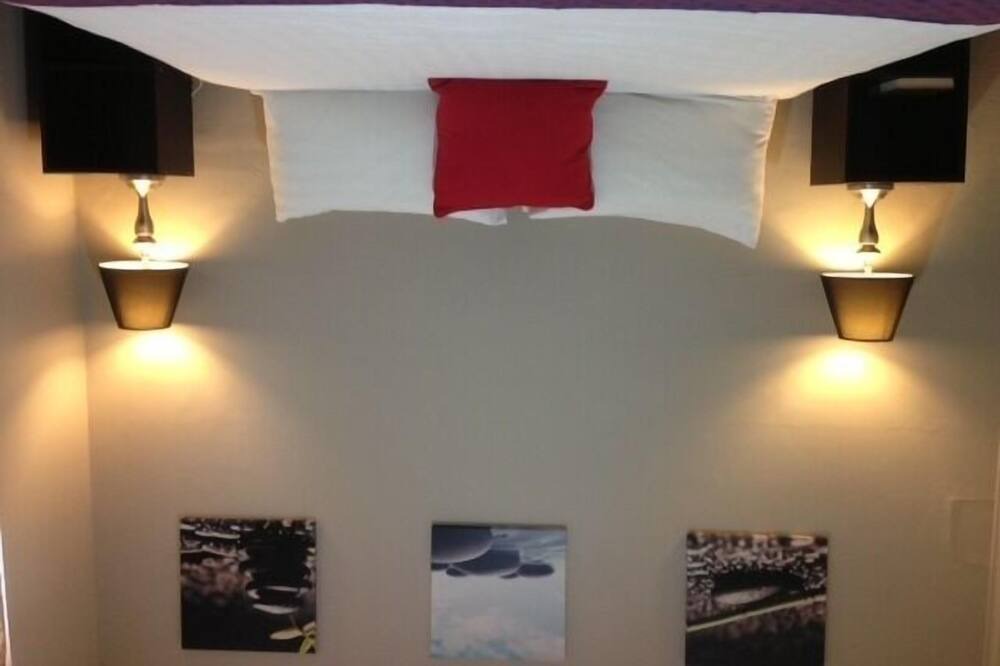 Photo of Bedroom in Horsham
