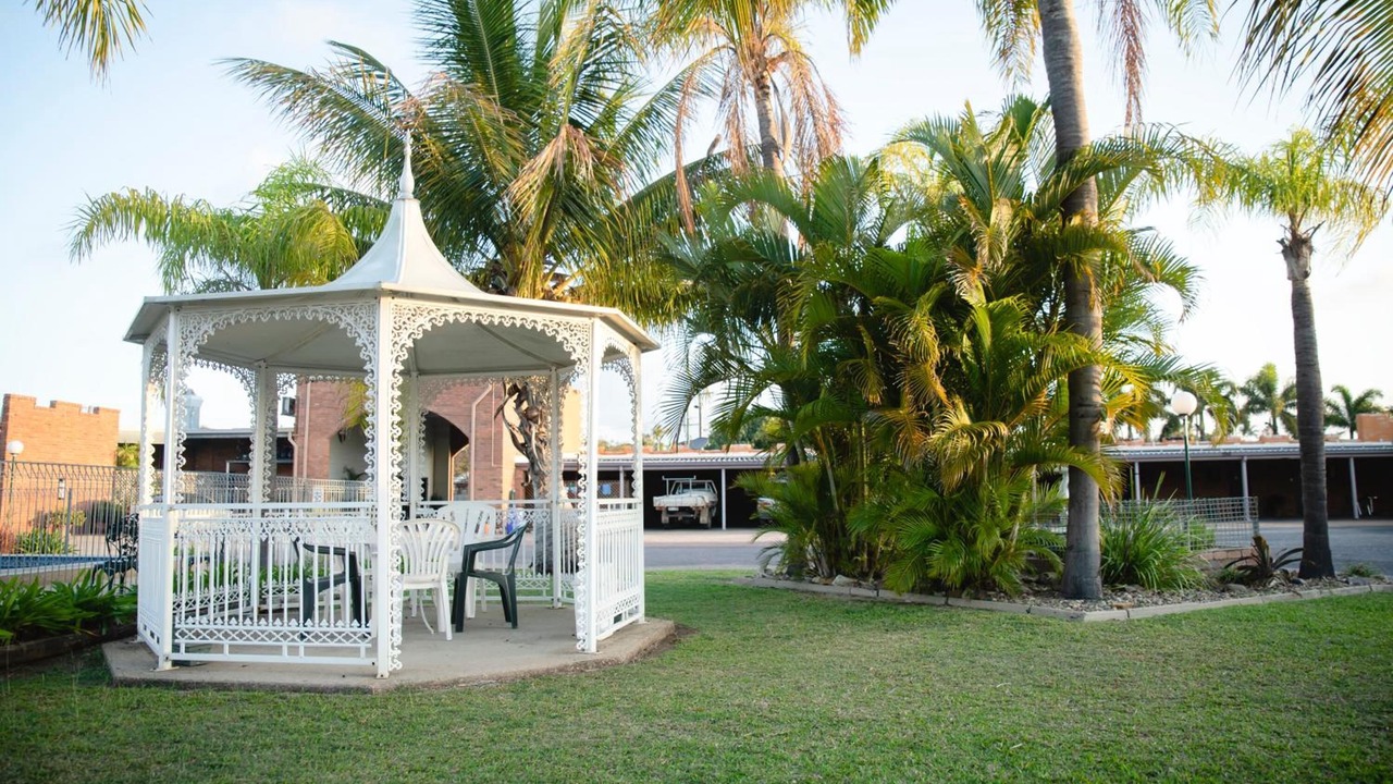 Photo of Outdoor in Bowen